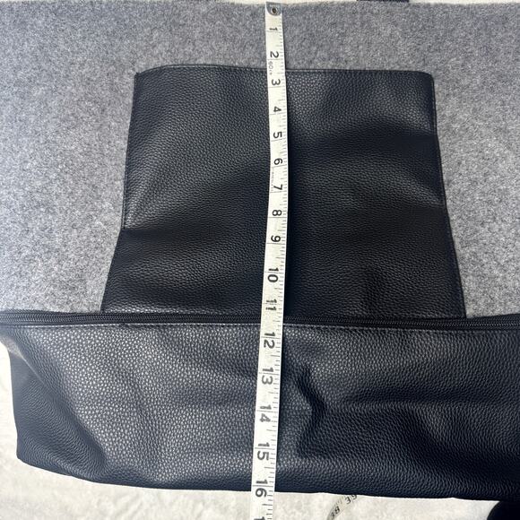 DSW Gray and Black Felt Zip Top Shoe Compartment Lightweight Travel Bag Tote - Picture 7 of 9